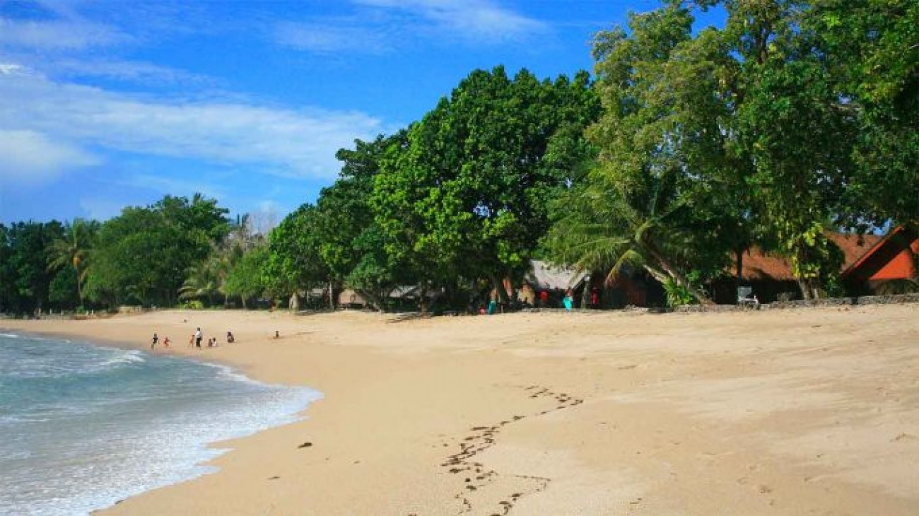 Pantai Sembolo